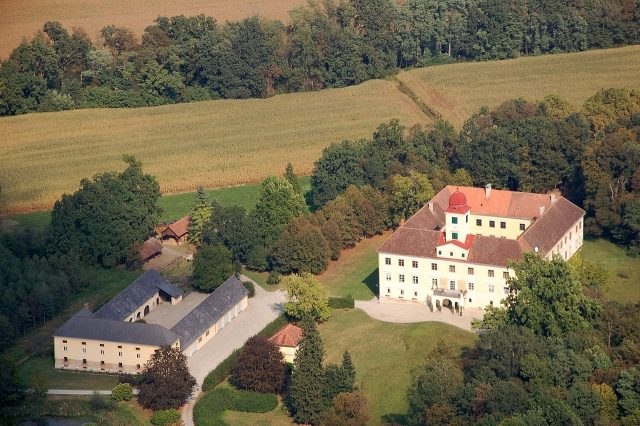 Brunnsee Castle