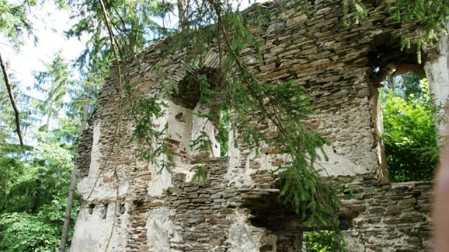 Neu-Leonroth Castle