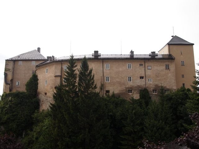 Golling Castle