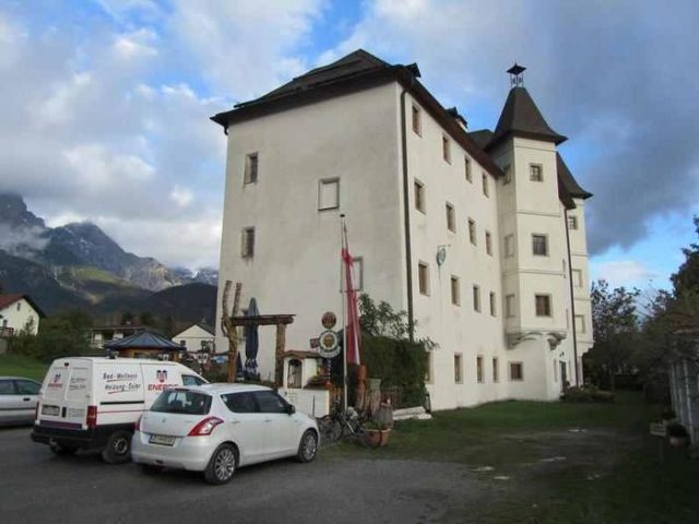 Dorfheim Castle