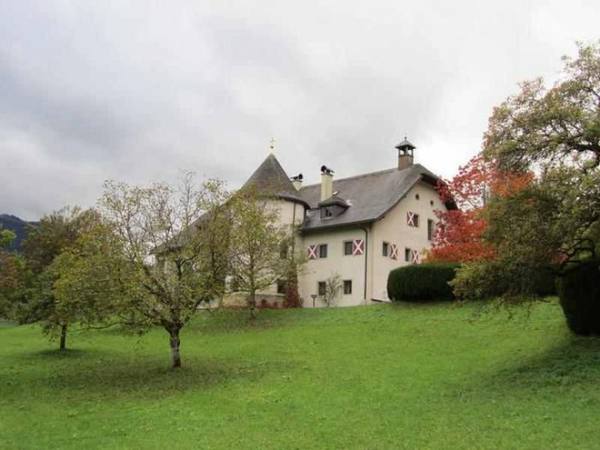 Heuberg Castle