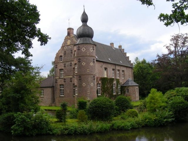 Coull Castle