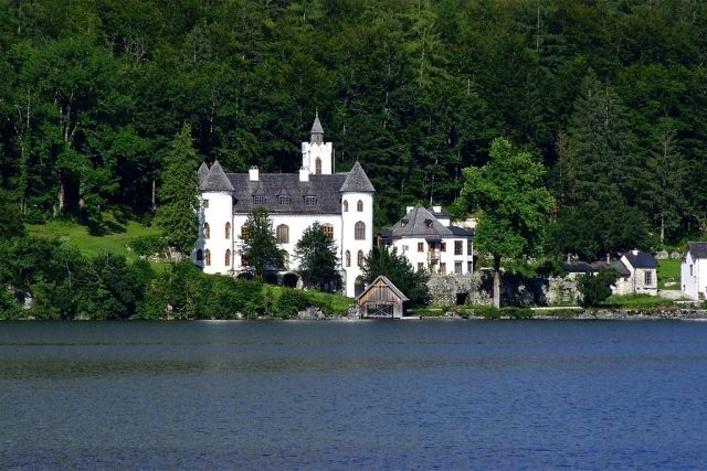 Grub Castle