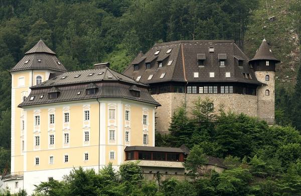 Klaus Castle