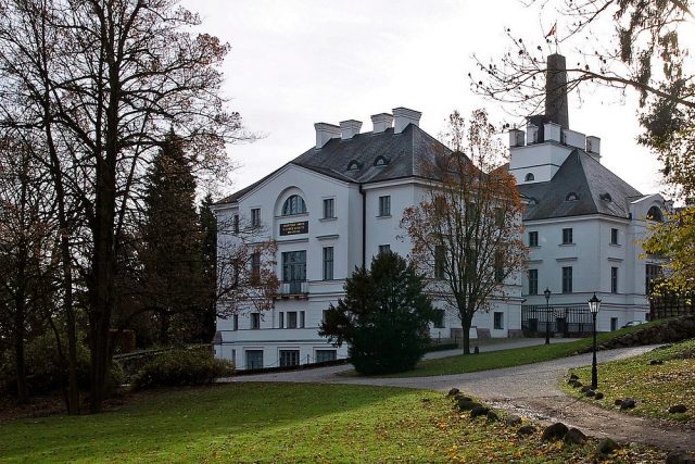 Schlitz Manor