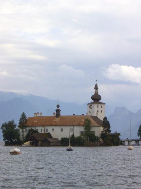 Landschloss Ort