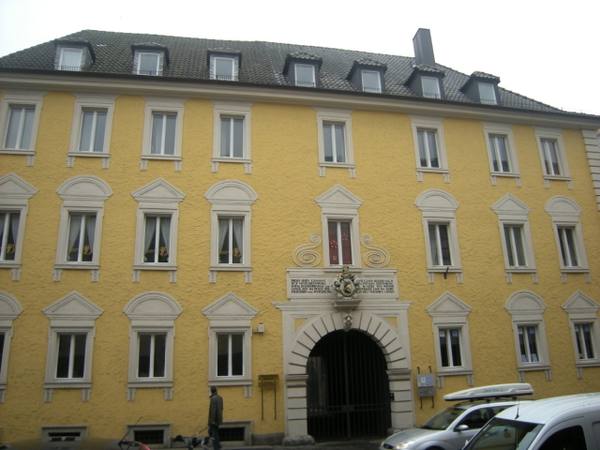 Neulobdenbur Palais