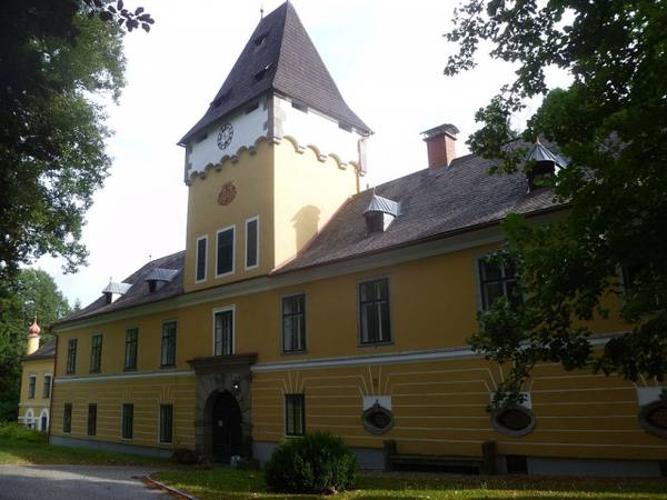 Helfenberg Castle