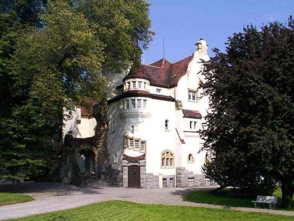 Elstra Castle