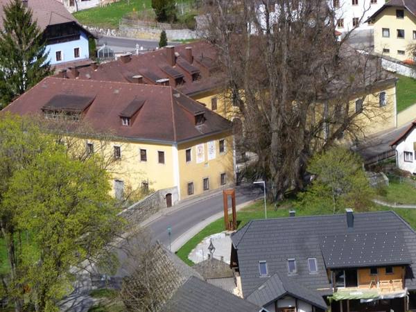 Waxenberg Castle