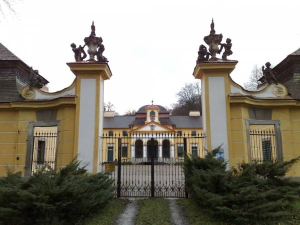 Neu-Wartenburg Castle