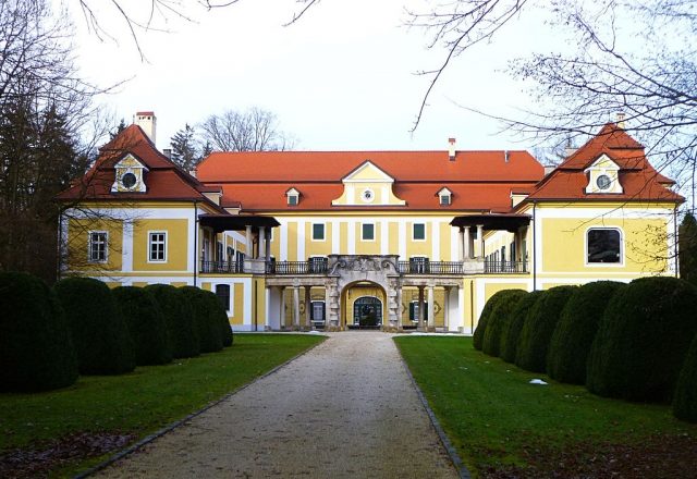 Kogl Castle