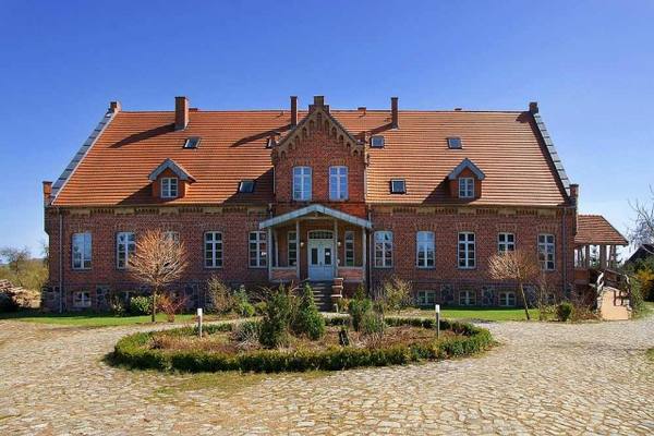 Baumgarten Manor