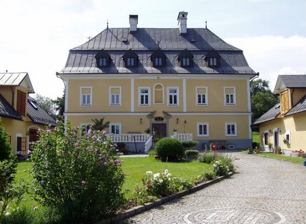 Etzelsdorf Castle