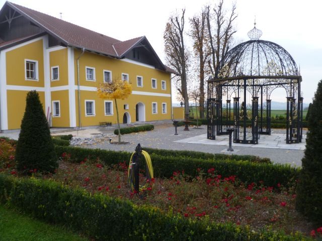 Hinterndobl Castle