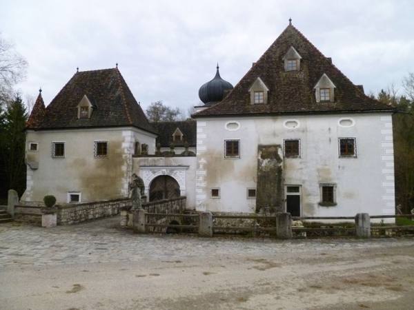Hueb Castle