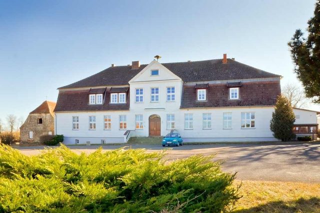 Genzkow Manor