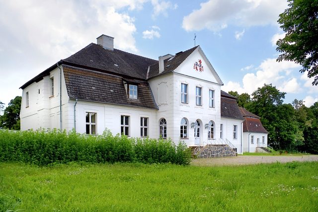 Luplow Manor