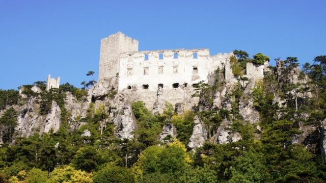 Rauhenstein Castle