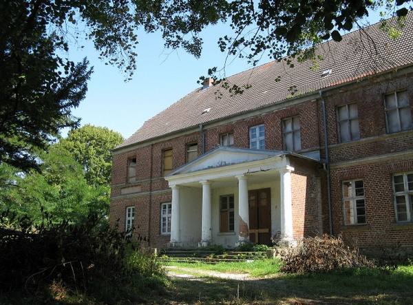 Alt Quitzenow Manor