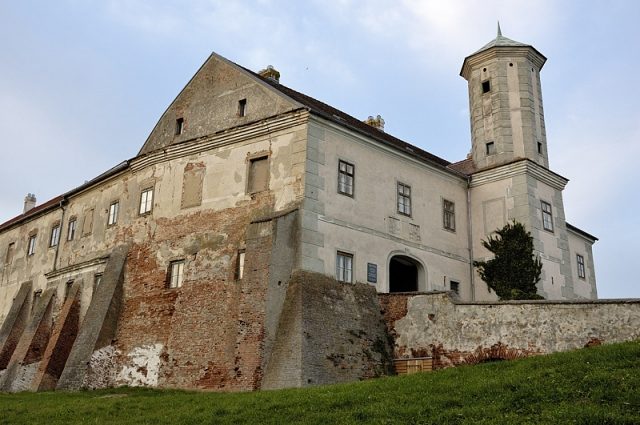 Jedenspeigen Castle