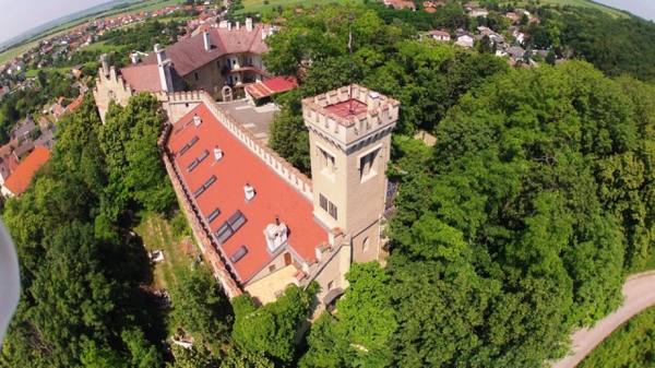 Matzen Castle