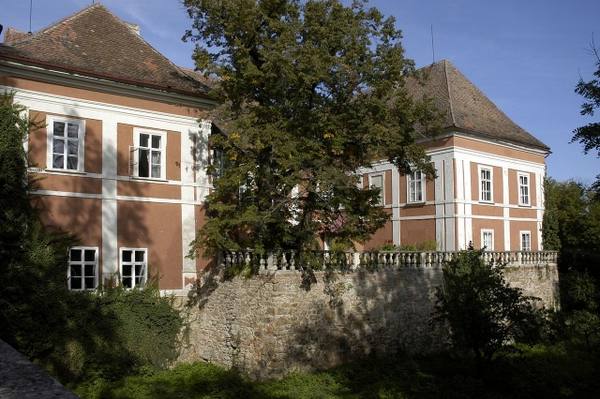 Schrattenthal Castle