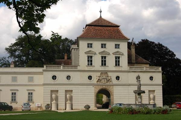 Ernstbrunn Castle