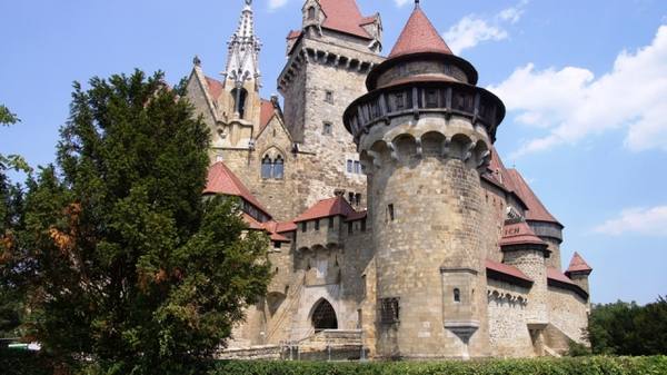 Kreuzenstein Castle