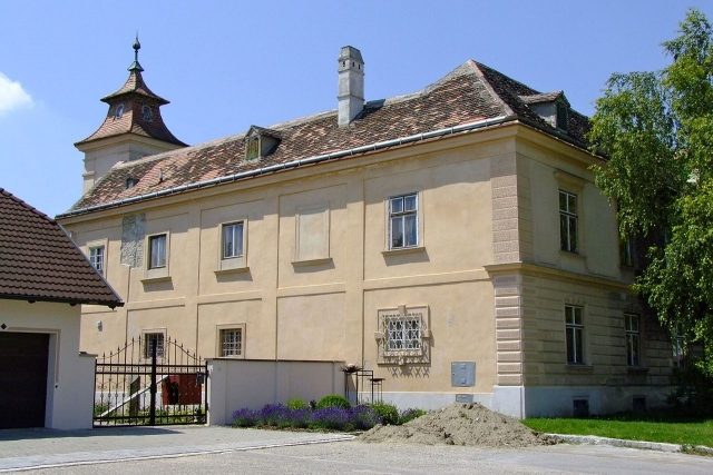Niederfellabrunn Castle