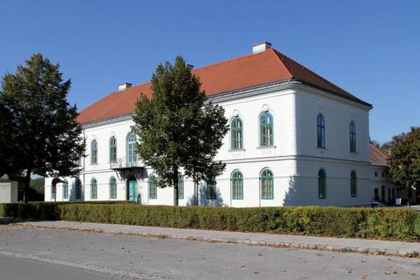 Hausleiten Castle