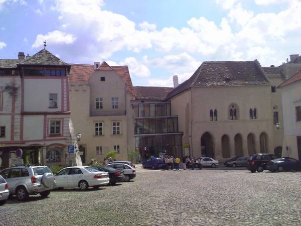 Gozzoburg Castle