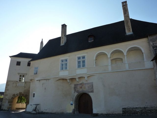 Niederhaus Castle