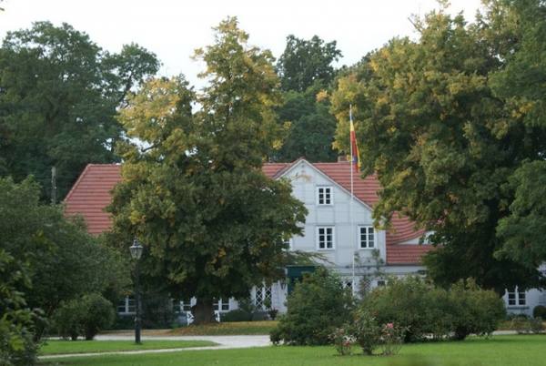 Langensee Manor