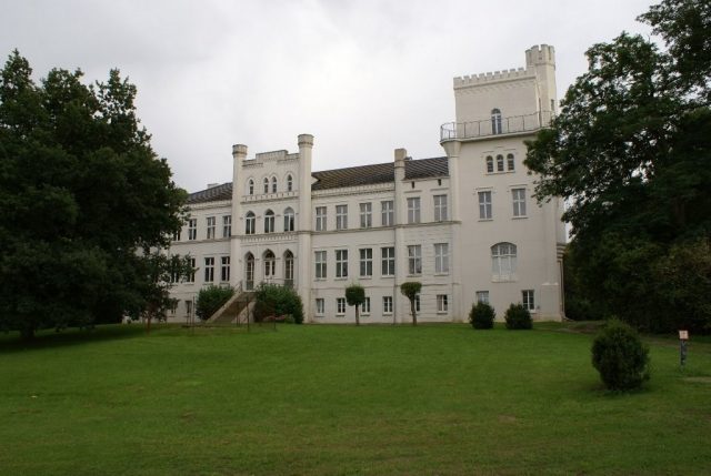 Bansow Manor