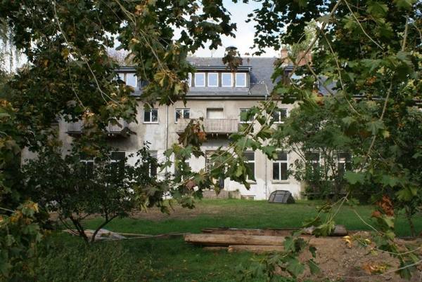 Cramon Manor