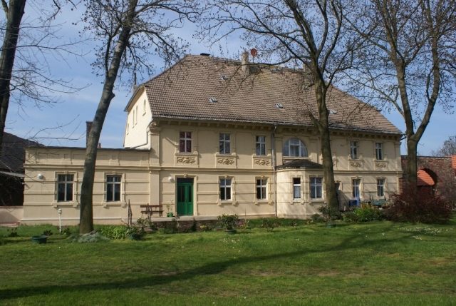 Deutleben Manor