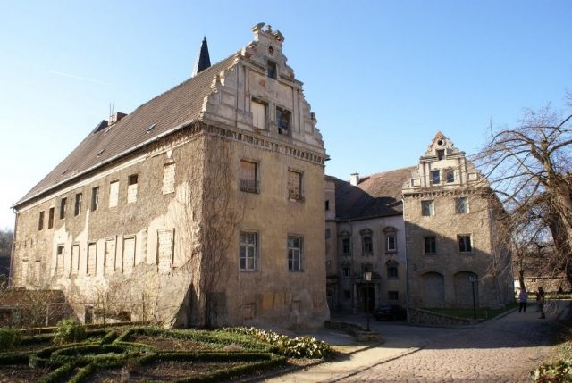 Dieskau Castle