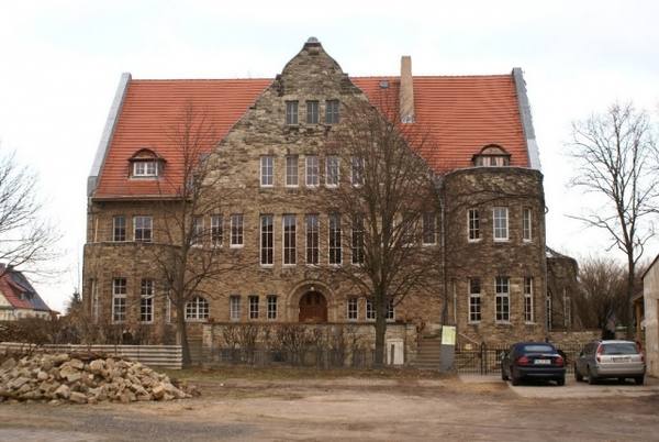Dryander Manor
