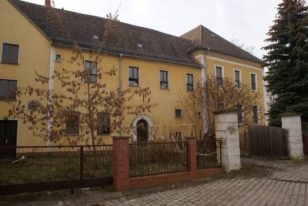 Döllnitz Manor