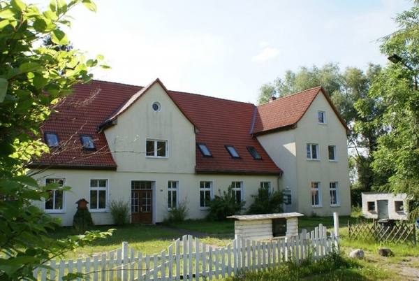 Fahrenhaupt Manor