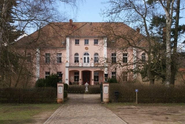 Frauenmark Manor