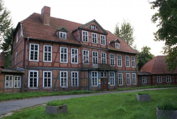 Friedrichsthal Castle