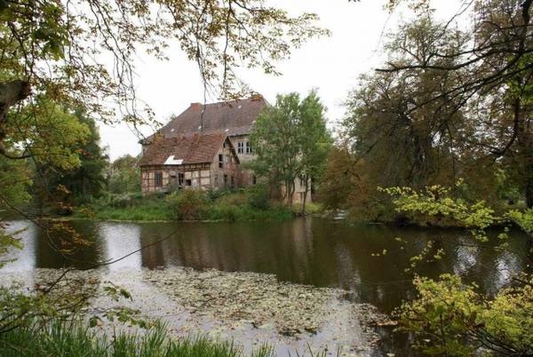 Gnemern Castle