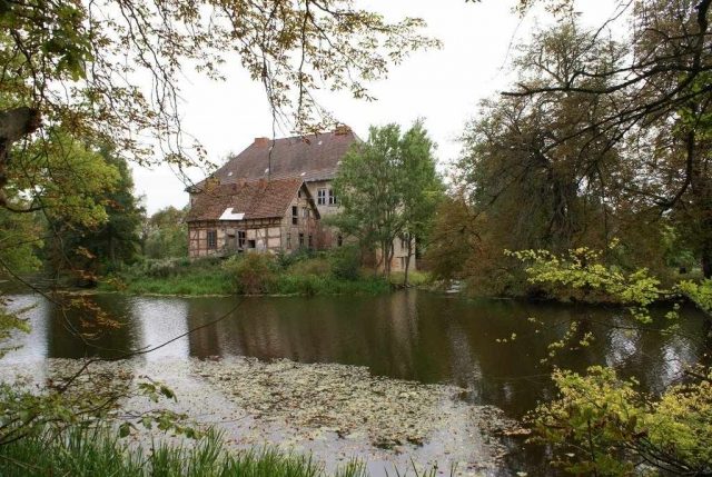 Gnemern Castle