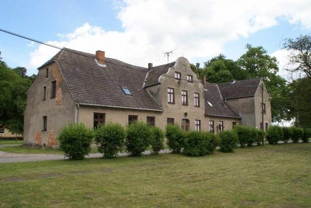 Gnewitz Manor