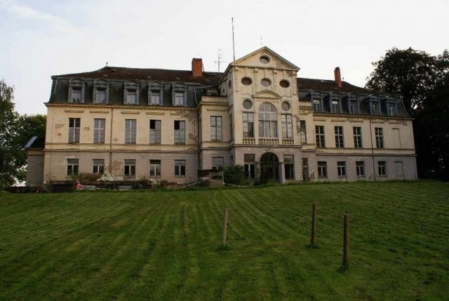 Grambow Manor
