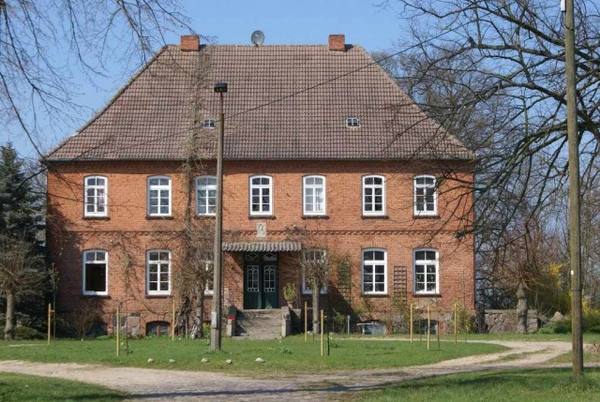 Grapen Stieten Manor