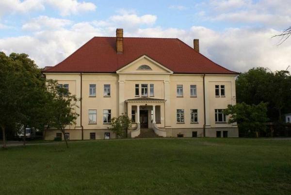 Groß Stove Manor