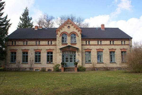 Gädebehn Manor